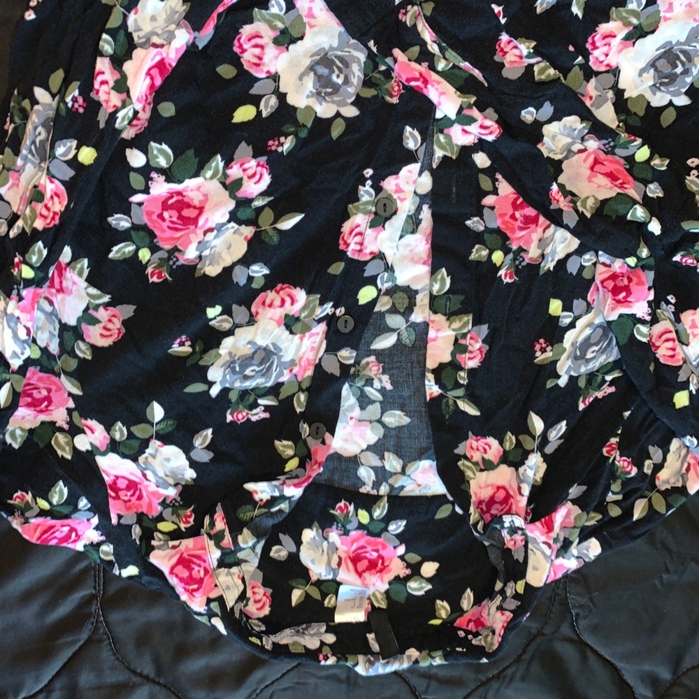 Button up cropped flower blouse